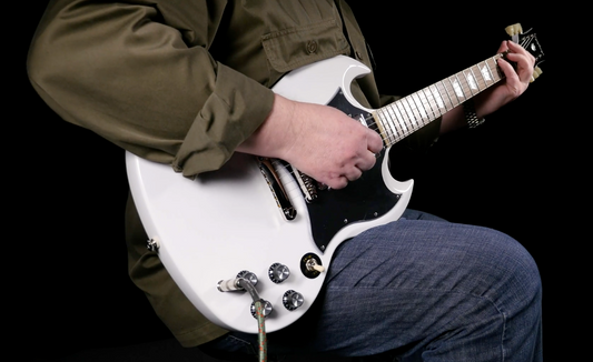 Discover the truth about the Gibson SG!... 4 things you didn't know..